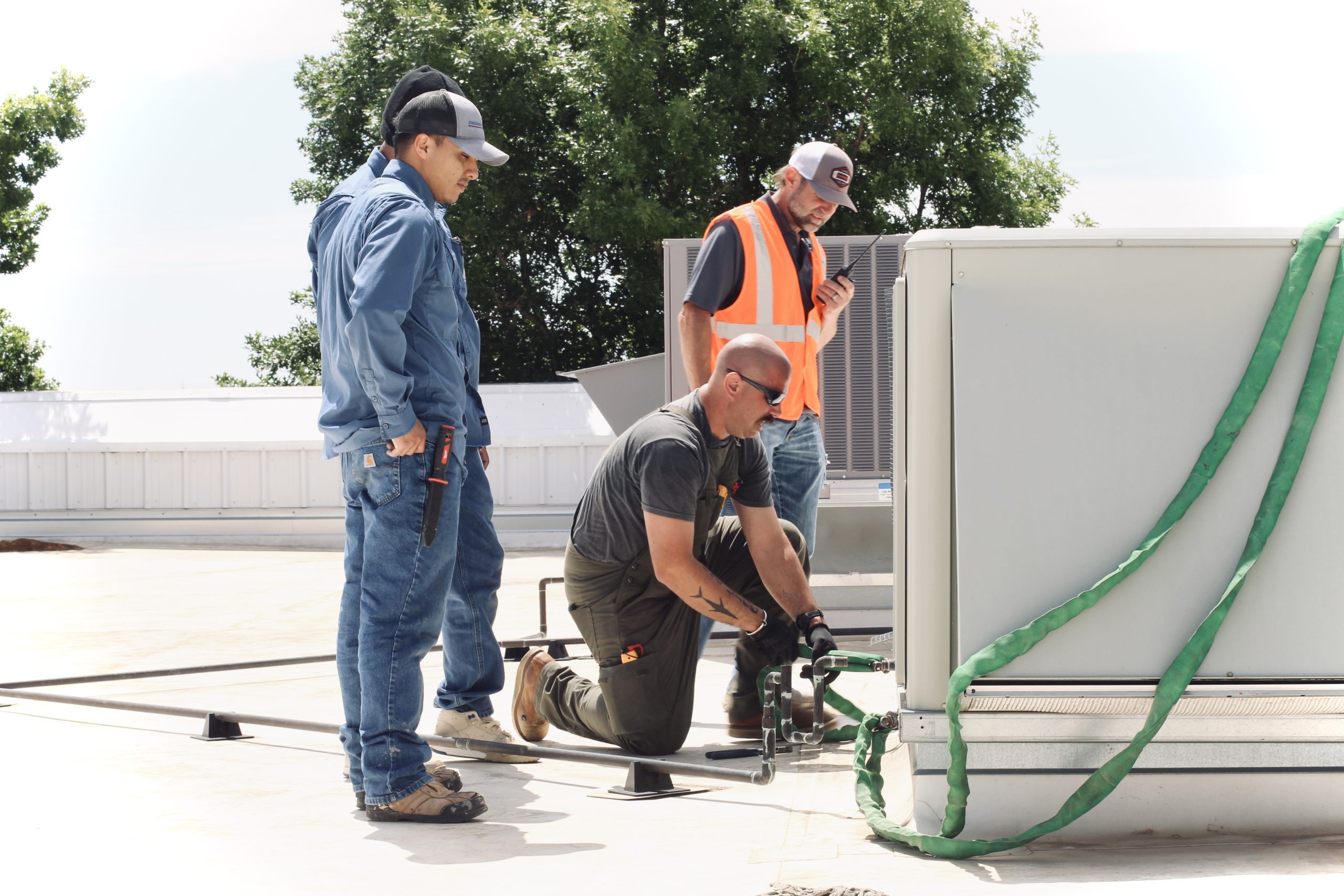 Houston AC tech's working on maintenance